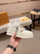 LV *Trainer Maxi - White